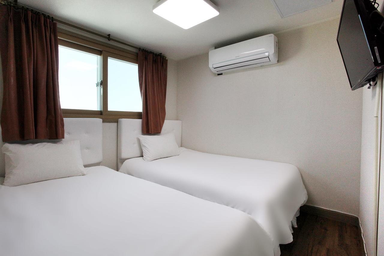 Jeju Sky Hill Business Hotel Exterior photo